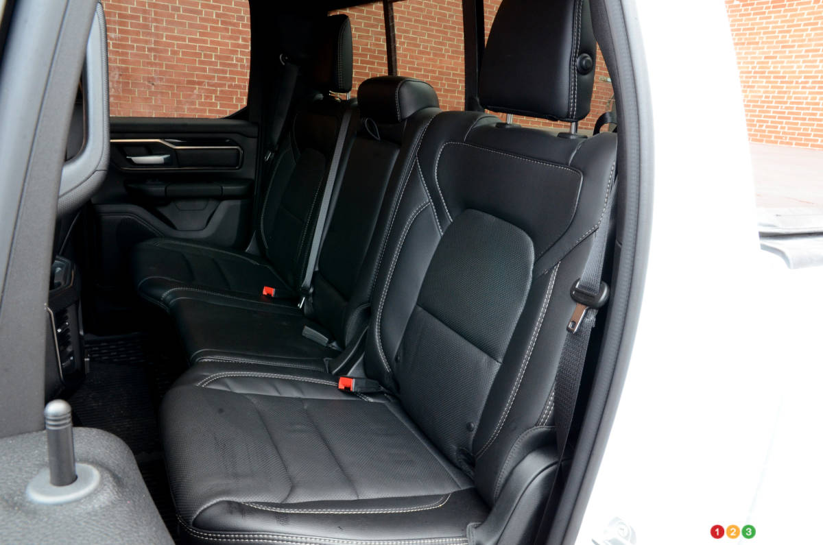 Ram 1500 Rebel EcoDiesel 2020, 2e rangée